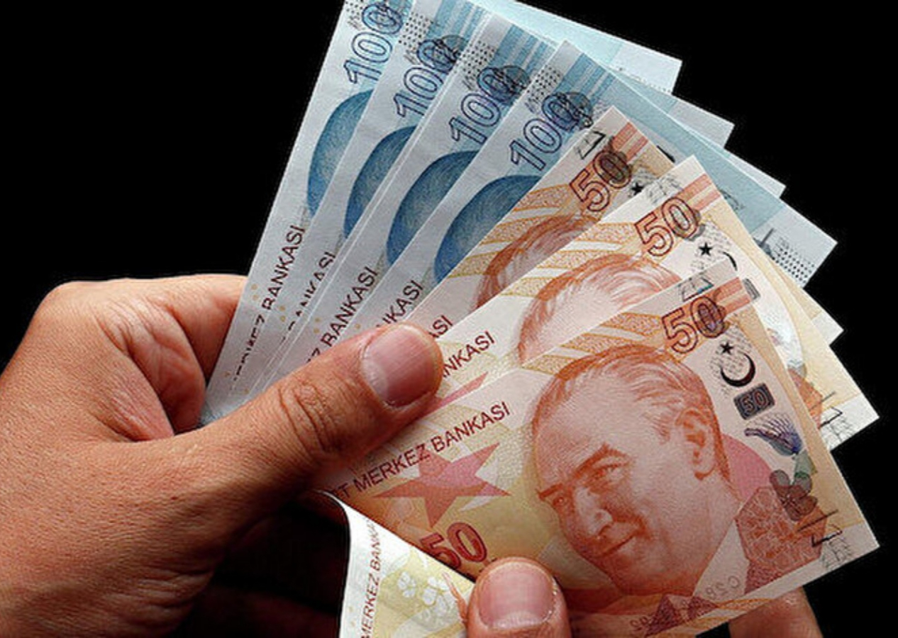 Resmi Gazete'de yayımlandı! Çocuklu ailelere asgari ücret tutarında burs verilecek