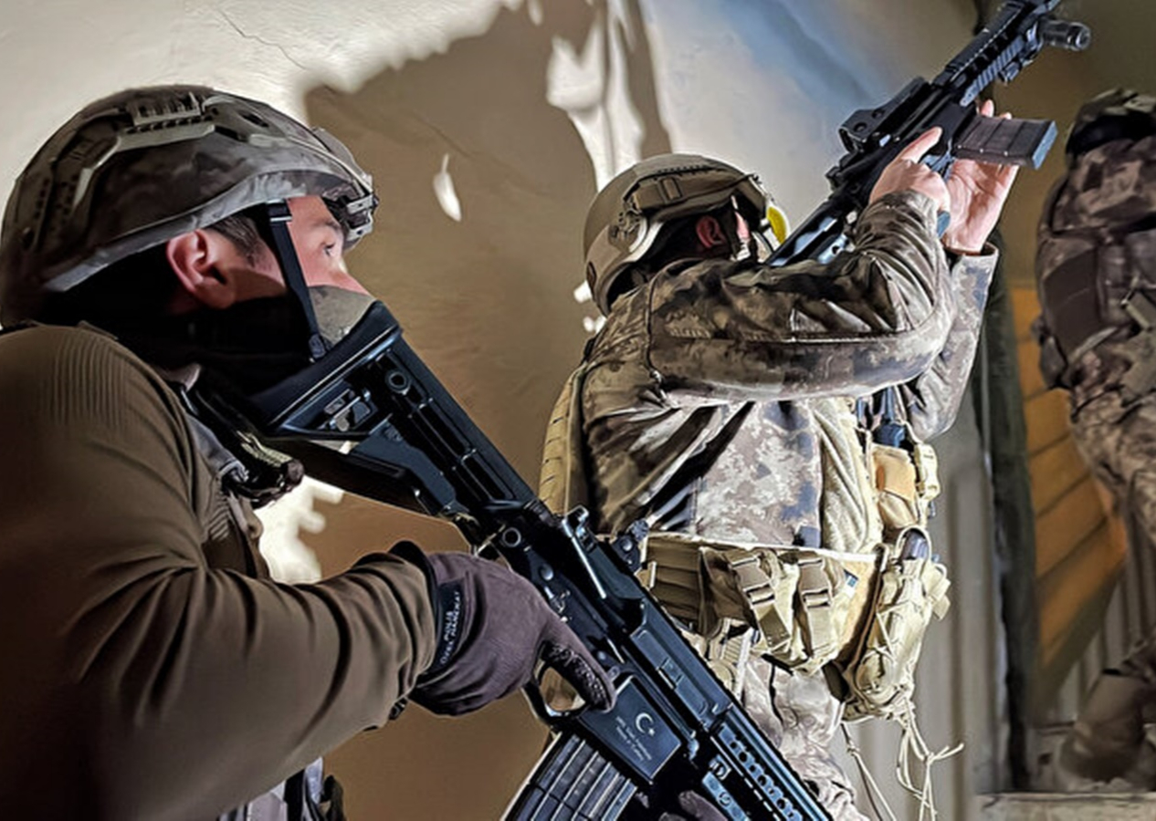 Mersin'de PKK/KCK operasyonu: 8 gözaltı