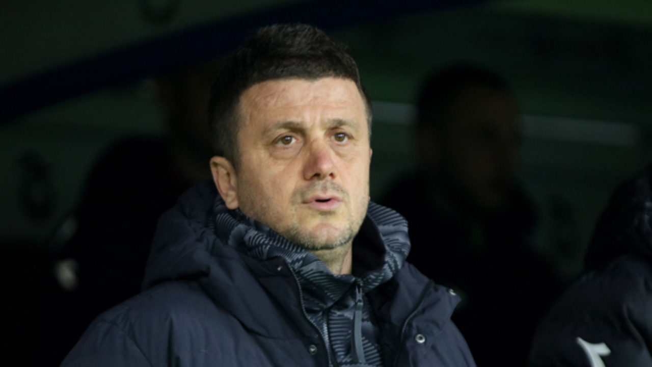 Giresunspor Teknik Direktörü Hakan KeleşTrabzonspor mağlubiyeti sonrası konuştu: Duran toptan yediğimiz goller sıkıntıya soktu...