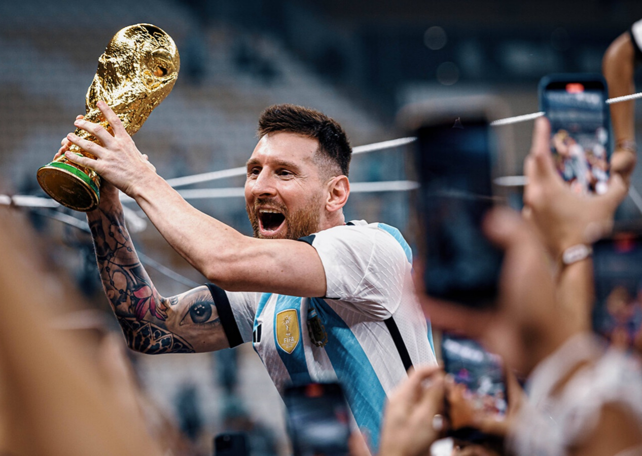 Messi'nin şampiyonluk sonrası kaldırdığı kupa sahte çıktı!