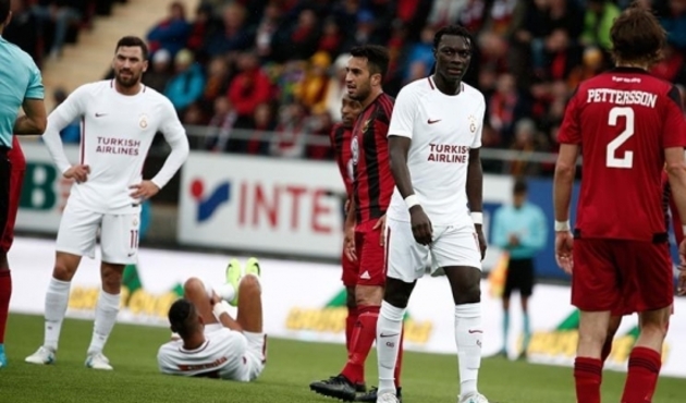 Galatasaraylı yıldız oyuncunun ayağında kırık!