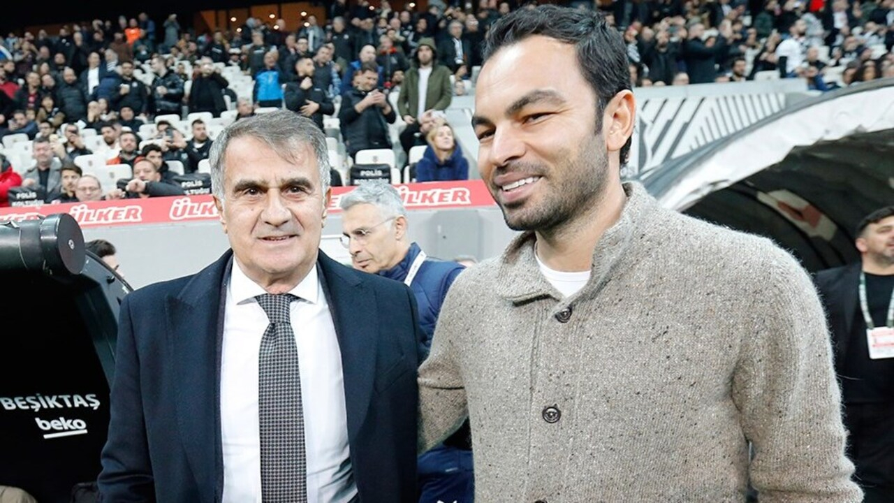 Kasımpaşa Teknik Sorumlusu Selçuk İnan Beşiktaş mağlubiyeti sonrası konuştu: Hakemler üzerinde dört büyüklerin baskısı var...