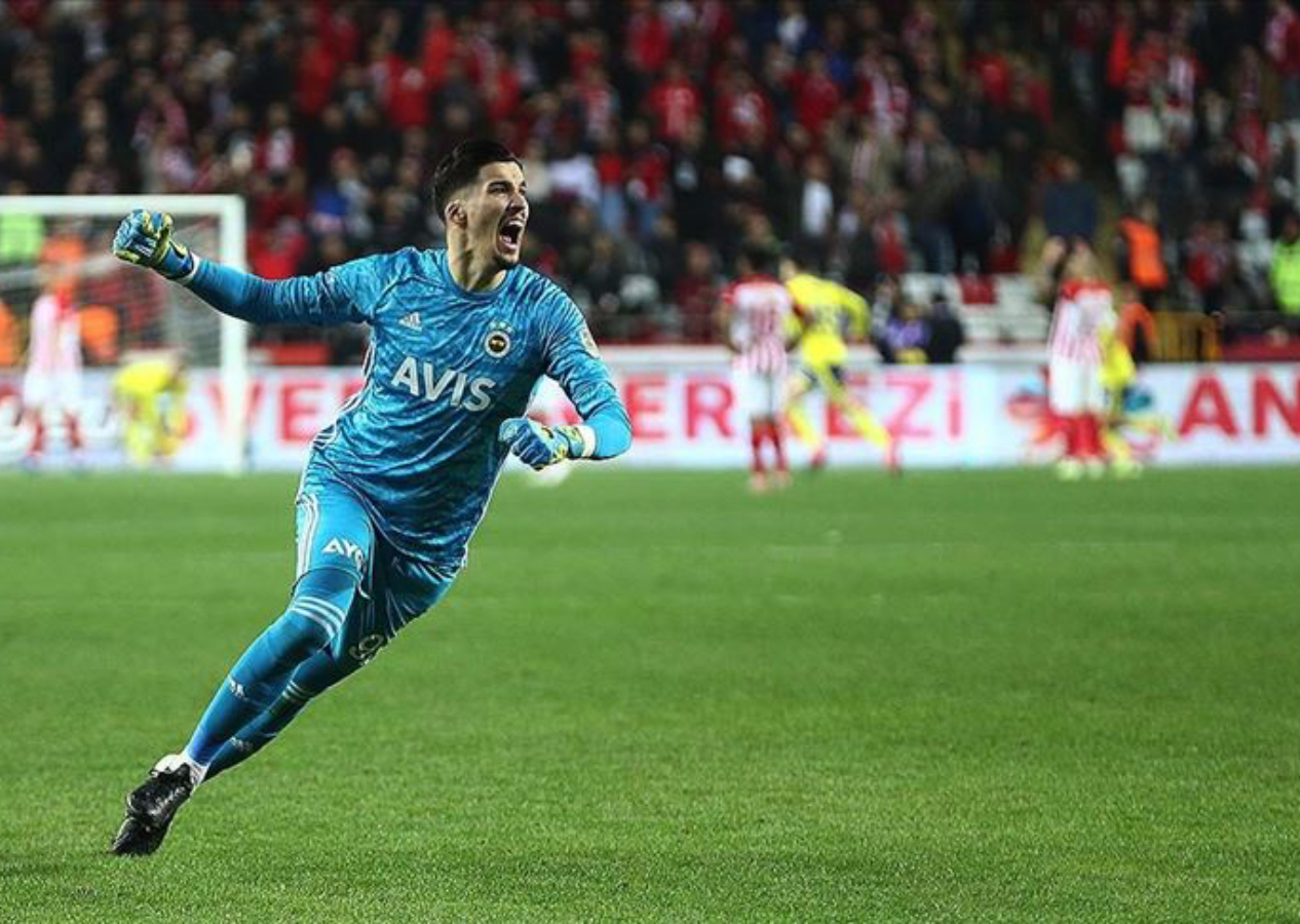 Altay'ın performansı sosyal medyada alay konusu oldu
