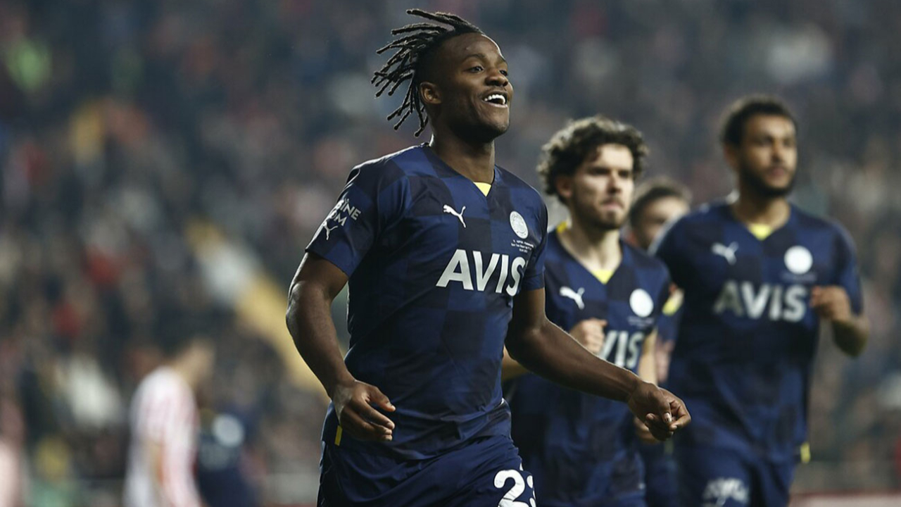 Michy Batshuayi ilk peşinde