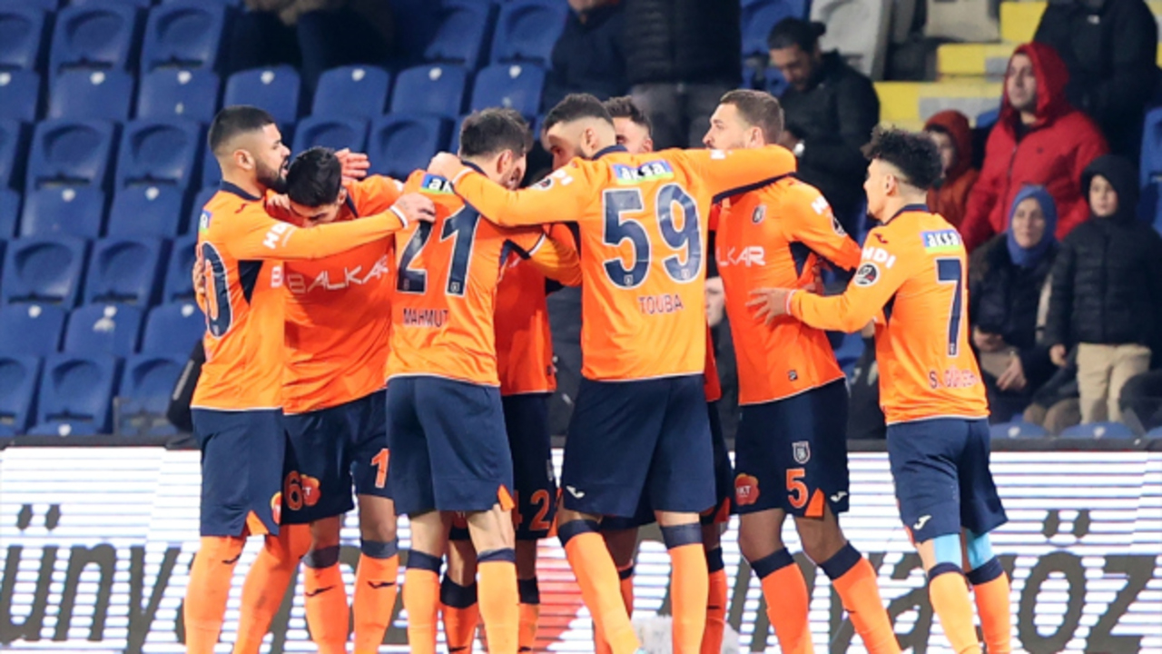 Başakşehir 2 - 1 Adana Demirspor | Maç özeti...