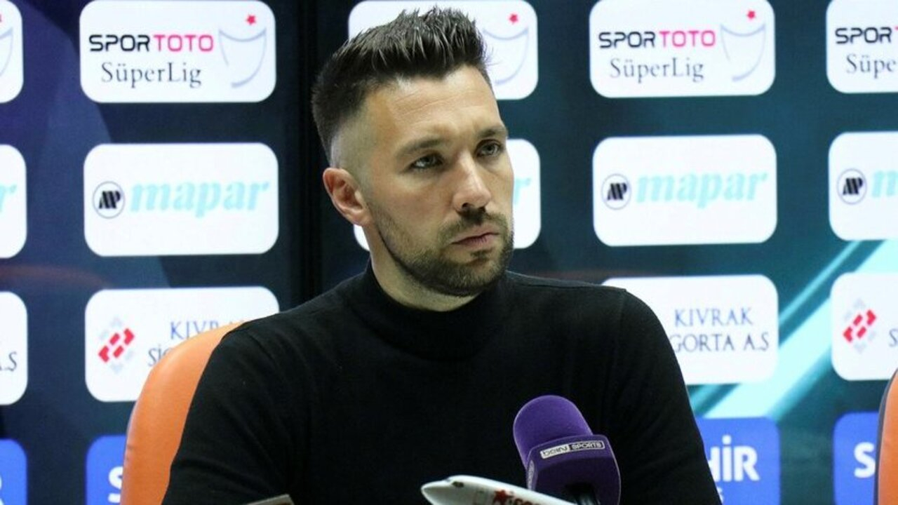 Alanyaspor Teknik Direktörü Francesco Farioli Trabzonspor galibiyeti sonrası konuştu: Skor gerçekleri yansıtmıyor...