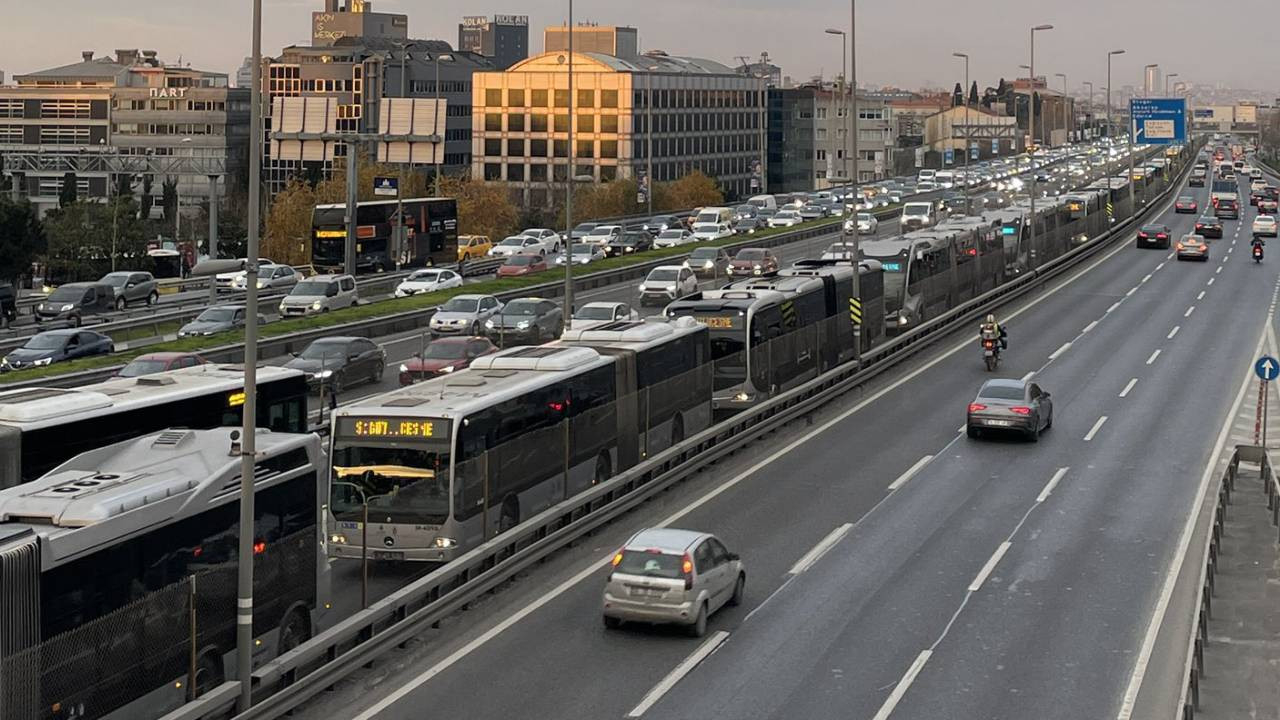 İstanbul’da yine metrobüs arızası