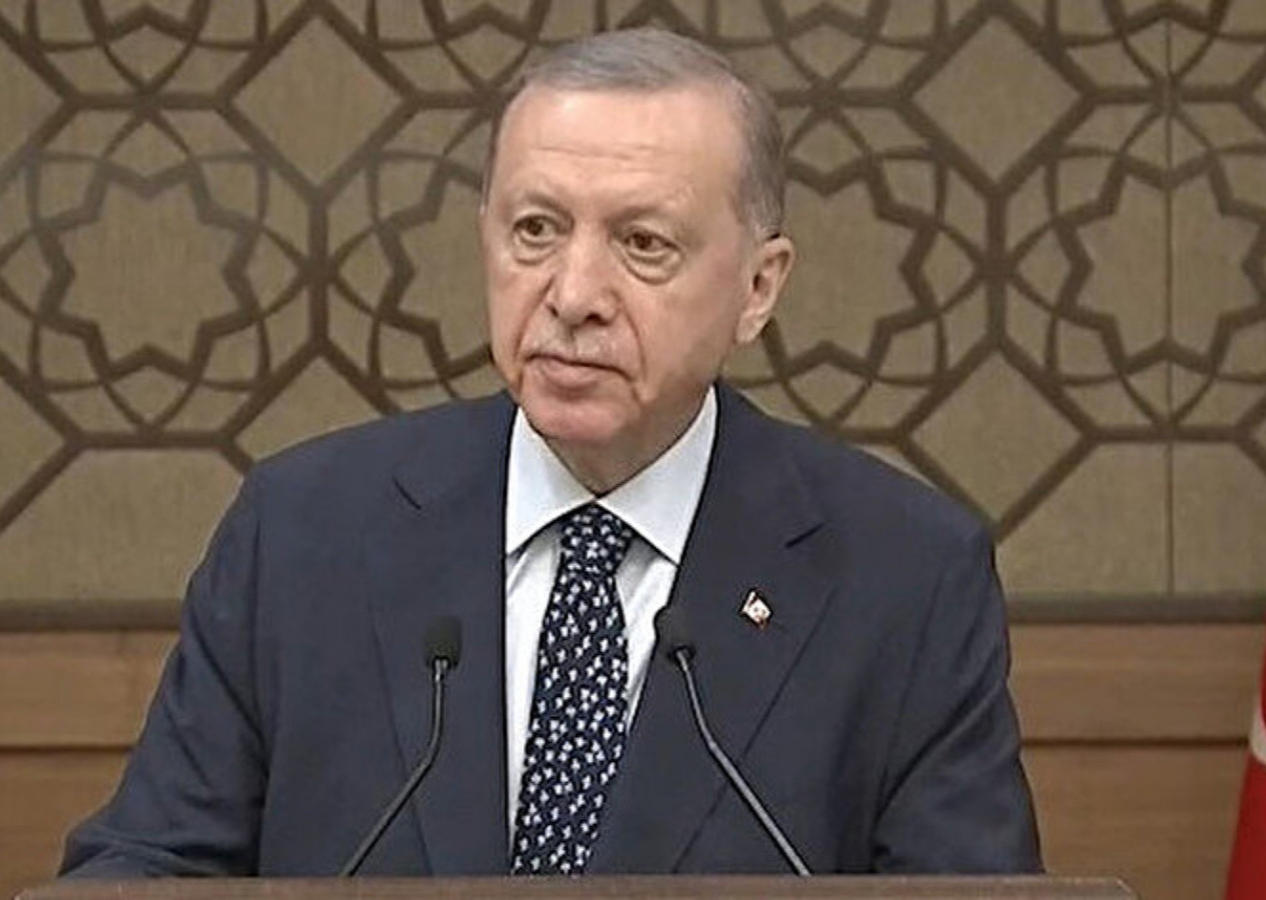 Cumhurbaşkanı Erdoğan'dan başörtüsü için anayasa teklifi açıklaması: Meclis üzerine düşeni yapmazsa millet karar verir!