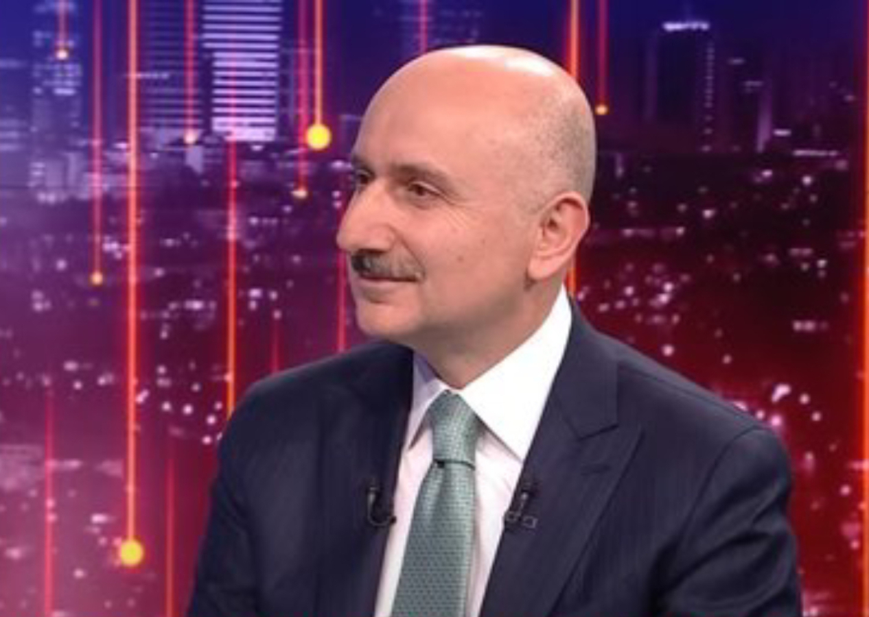 Karaismailoğlu muhalefete yüklendi: Sizi kurtaracak projeler bunlar