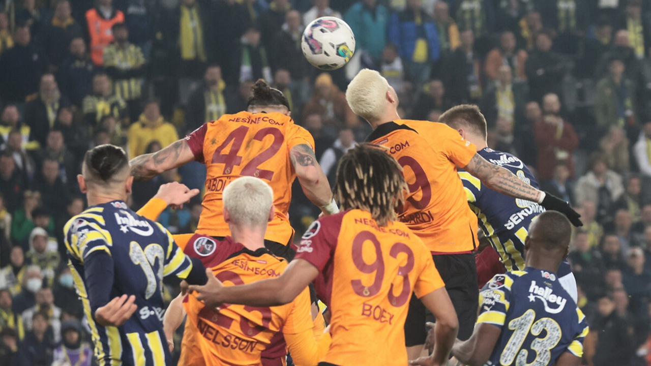 Yıldız futbolcudan Galatasaray'a müjde