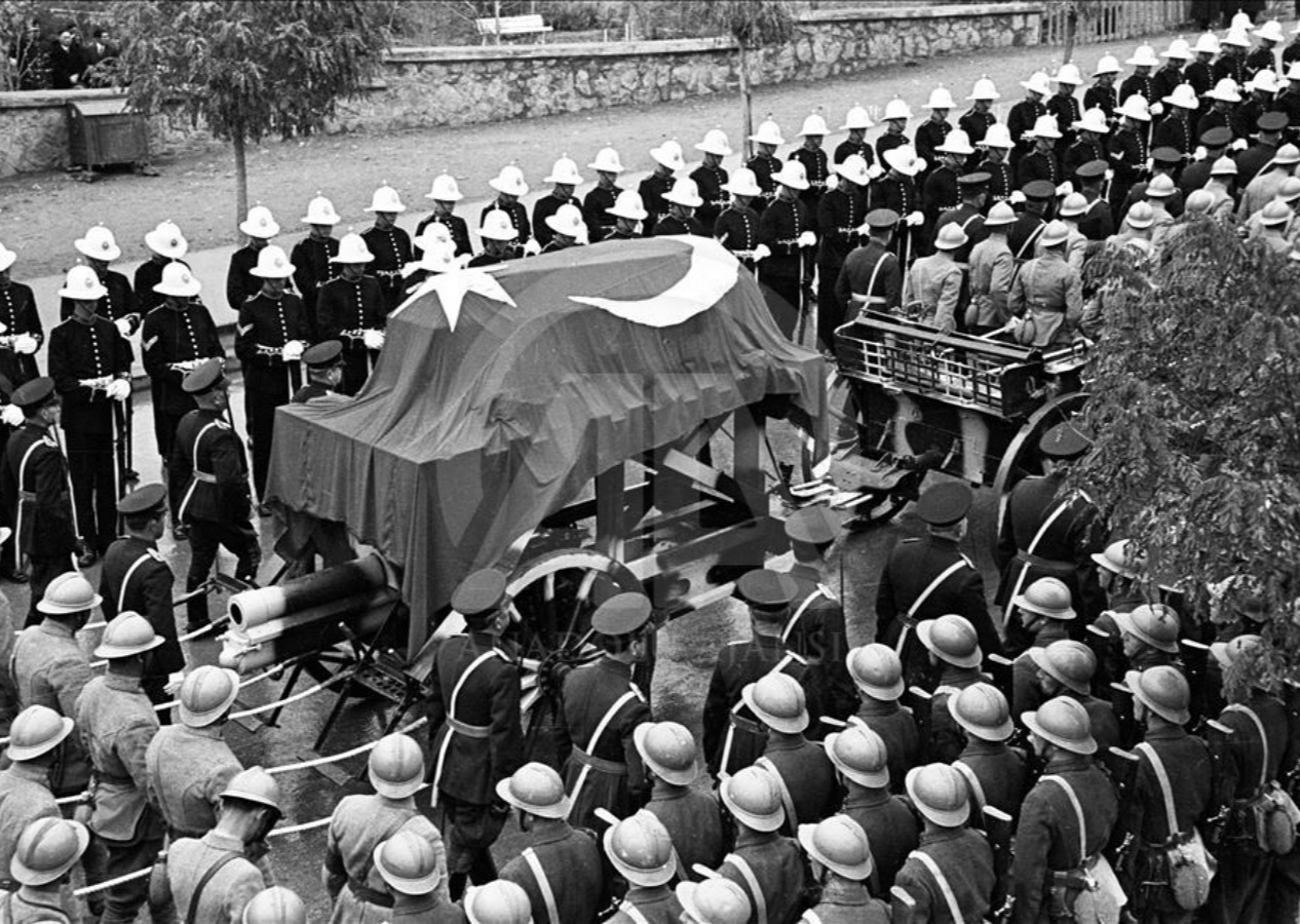 Atatürk’ün cenaze töreni ve bir kırgınlığın zoraki telafisi