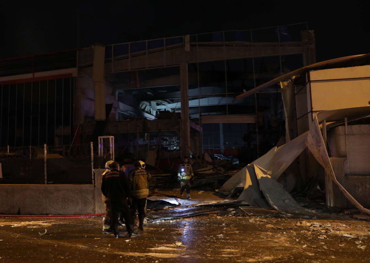 Ankara'da patlama: 2 kişi yaralı olarak kurtarıldı
