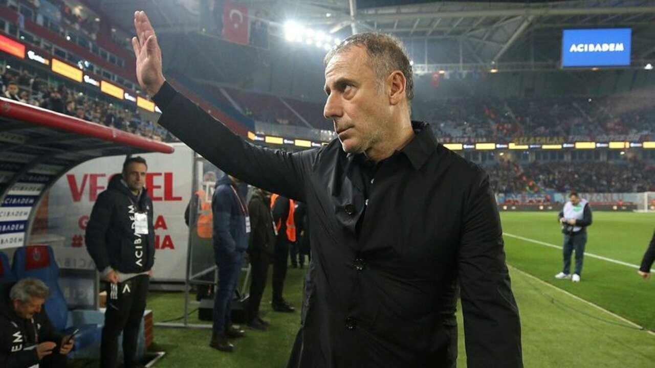 Trabzonspor Teknik Direktörü Abdullah Avcı Başakşehir galibiyeti sonrası konuştu: Vazgeçtiğinizde yenilirsiniz ancak...