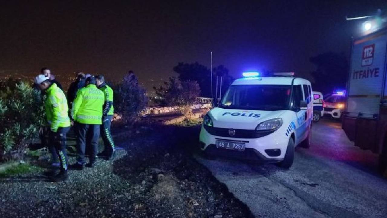 Manisa'da korkunç kaza! Uçuruma yuvarlanan otomobildeki asteğmen vefat kaybetti
