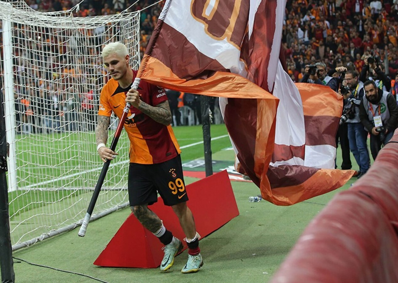 Galatasaray hamleyi yaptı! Yeni 'bayrak adam' Mauro Icardi...