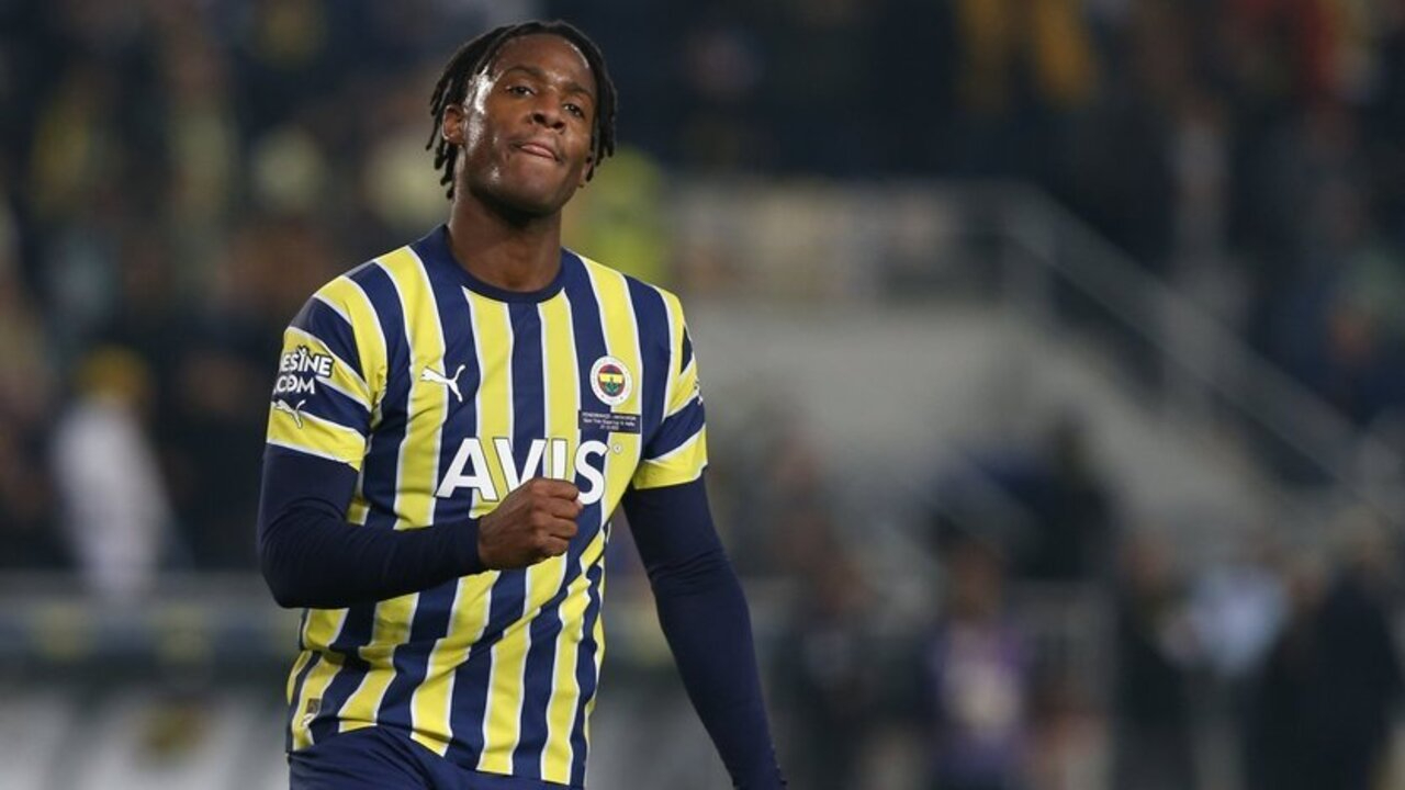 Gaziantep FK - Fenerbahçe maçında Mich Batshuayi'nin golü ofsayta takıldı!