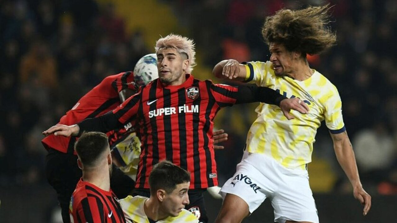 Gaziantep FK - Fenerbahçe maçında kırmızı çıktı! Angelo Sagal takımını 10 kişi bıraktı...