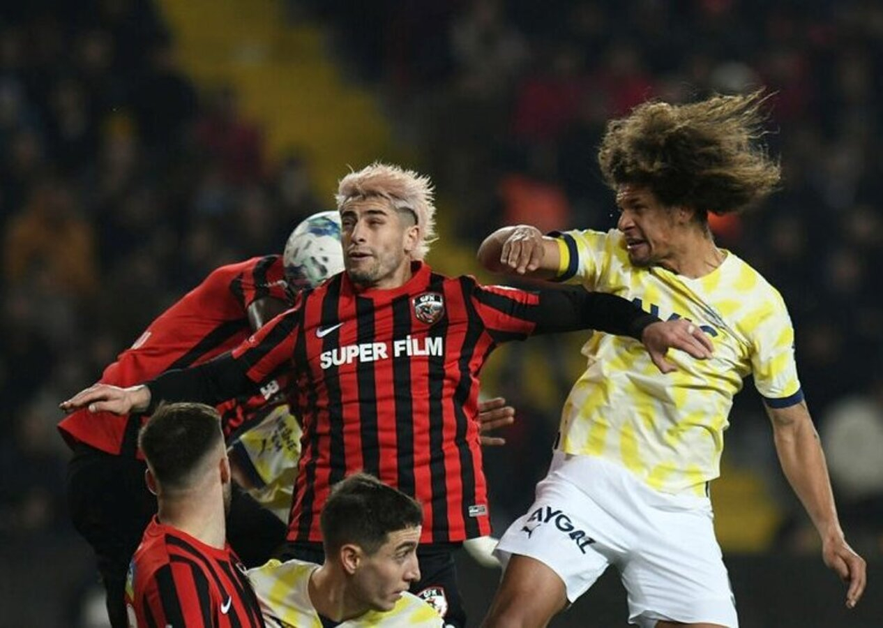 Gaziantep FK - Fenerbahçe maçında kırmızı çıktı! Angelo Sagal takımını 10 kişi bıraktı...