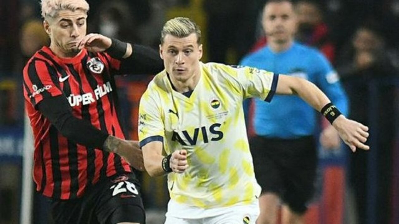 Fenerbahçe'de Ezgjan Alioski Gaziantep FK maçı sonrası konuştu: Biz şampiyon olacağımıza inanıyoruz...