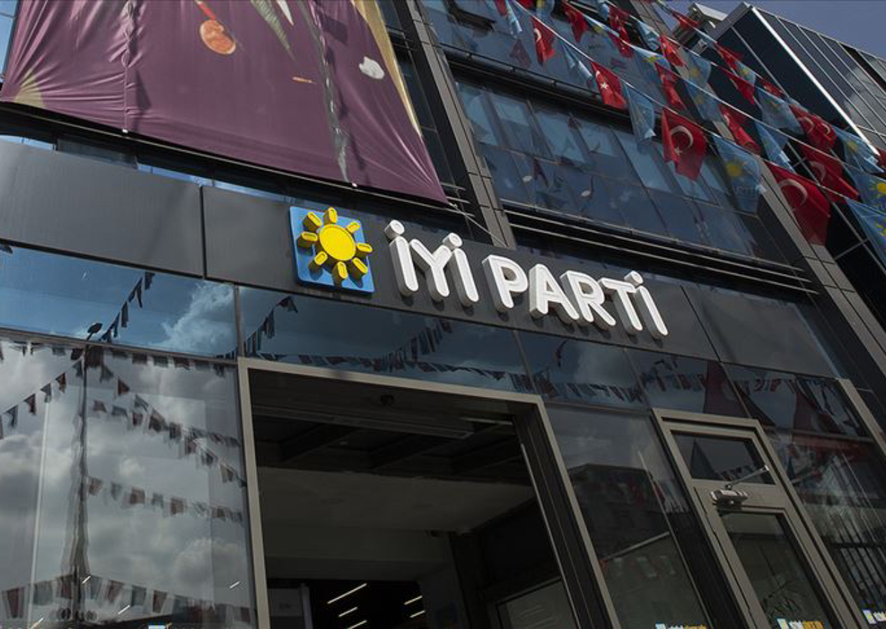İYİ Parti’de Ankara’dan sonra İzmir İl Başkanlığı konusunda da kriz baş gösterdi