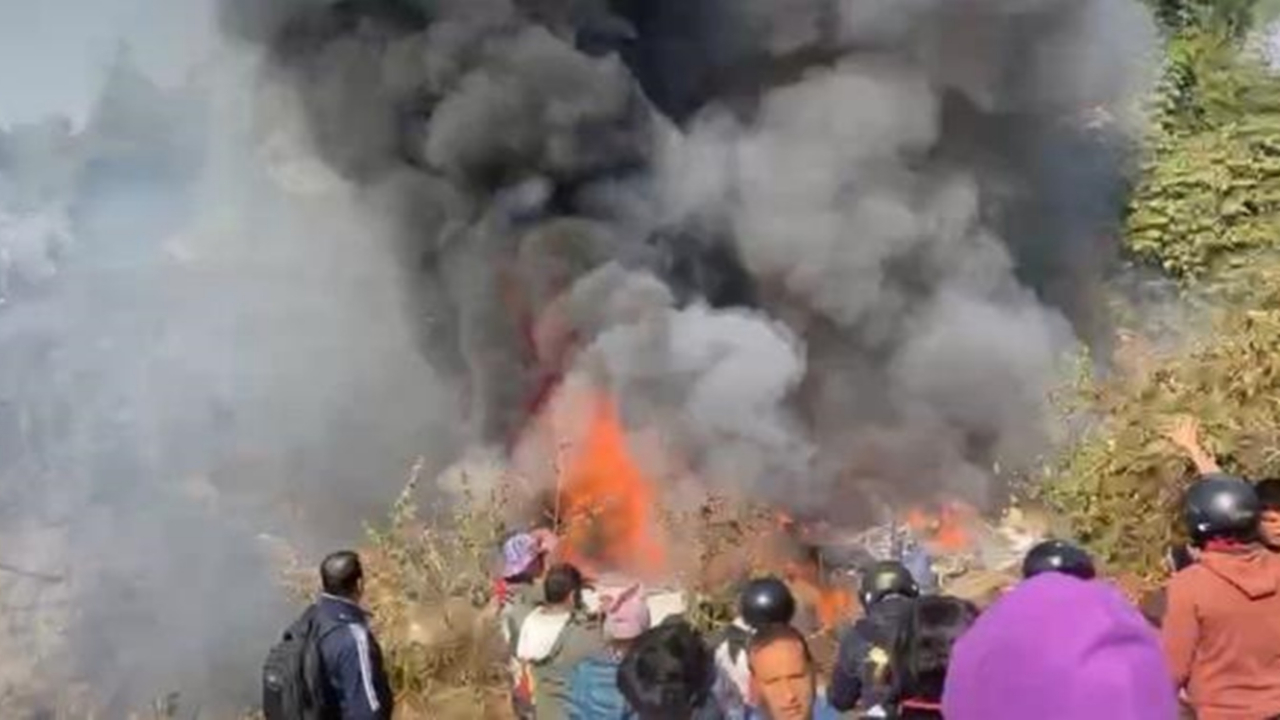 Nepal'de 72 kişiyi taşıyan yolcu uçağı düştü! Ölü sayısı 64'e yükseldi
