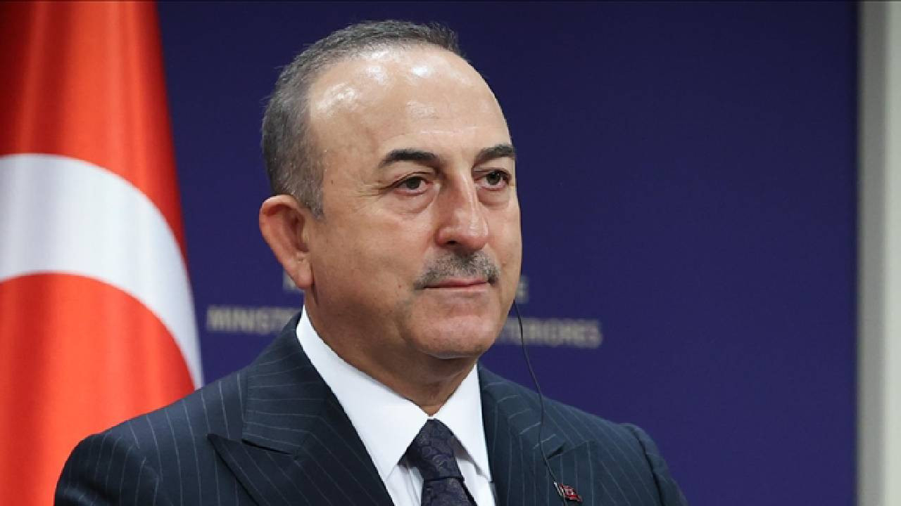 İsveçli profesörün ayrımcılığına uğradı! Bakan Çavuşoğlu o öğrenciyle görüştü