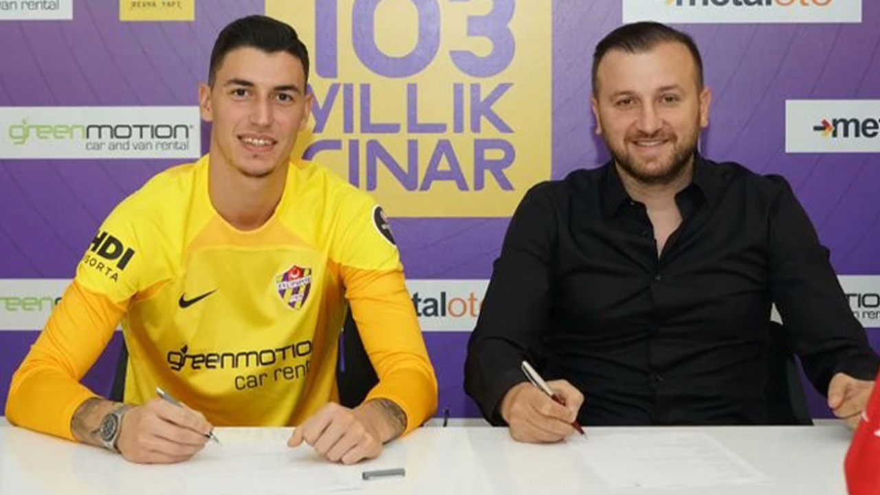 Berke Özer, Eyüpspor'a imzayı attı