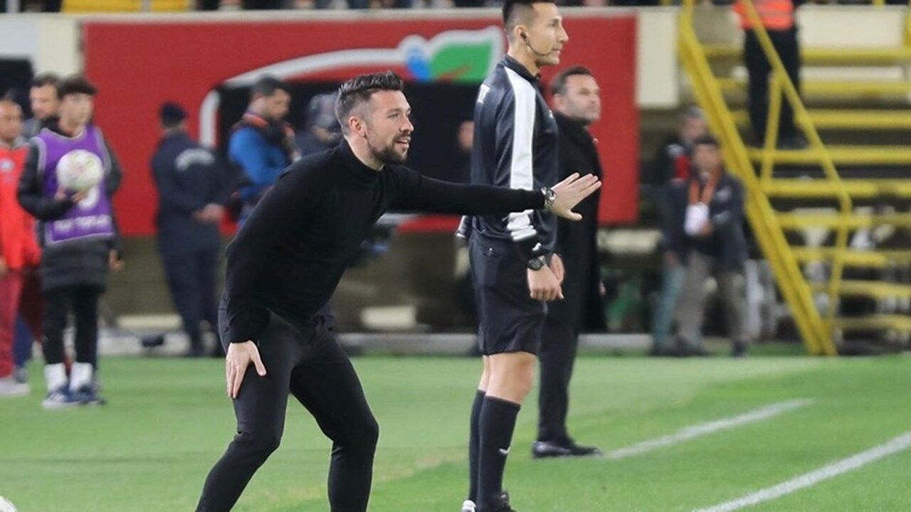 Alanyaspor Teknik Direktörü Francesco Farioli Galatasaray mağlubiyeti sonrası konuştu: Ligin liderine kaybettik...