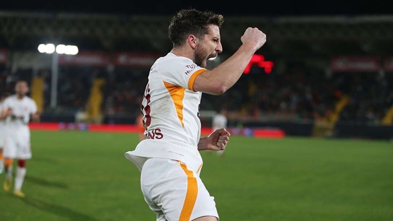 Galatasaray'da Dries Mertens Alanyaspor galibiyeti sonrası konuştu: Başarıya aç olduğumuzu sahada gösteriyoruz...