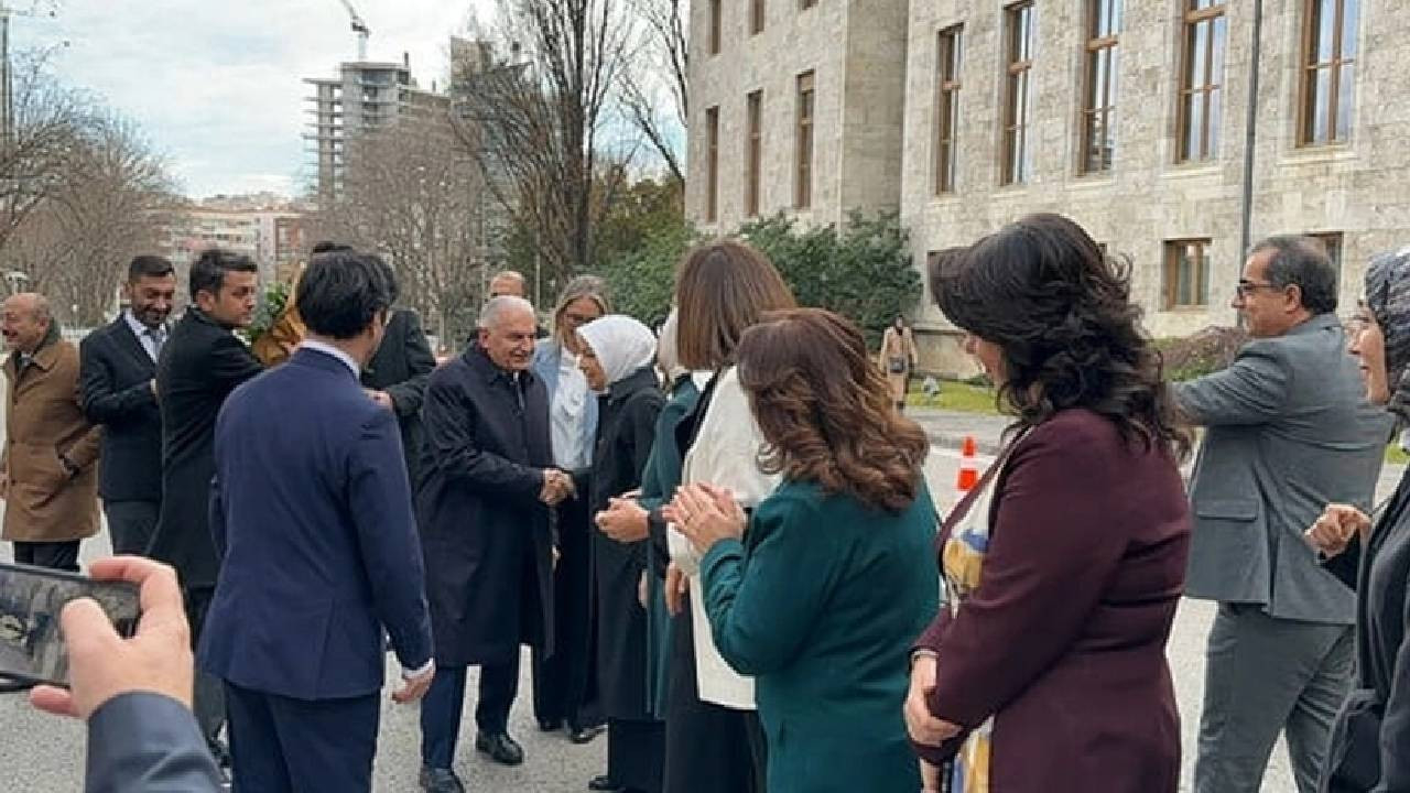 Binali Yıldırım kaza sonrası ilk kez Meclis'e geldi