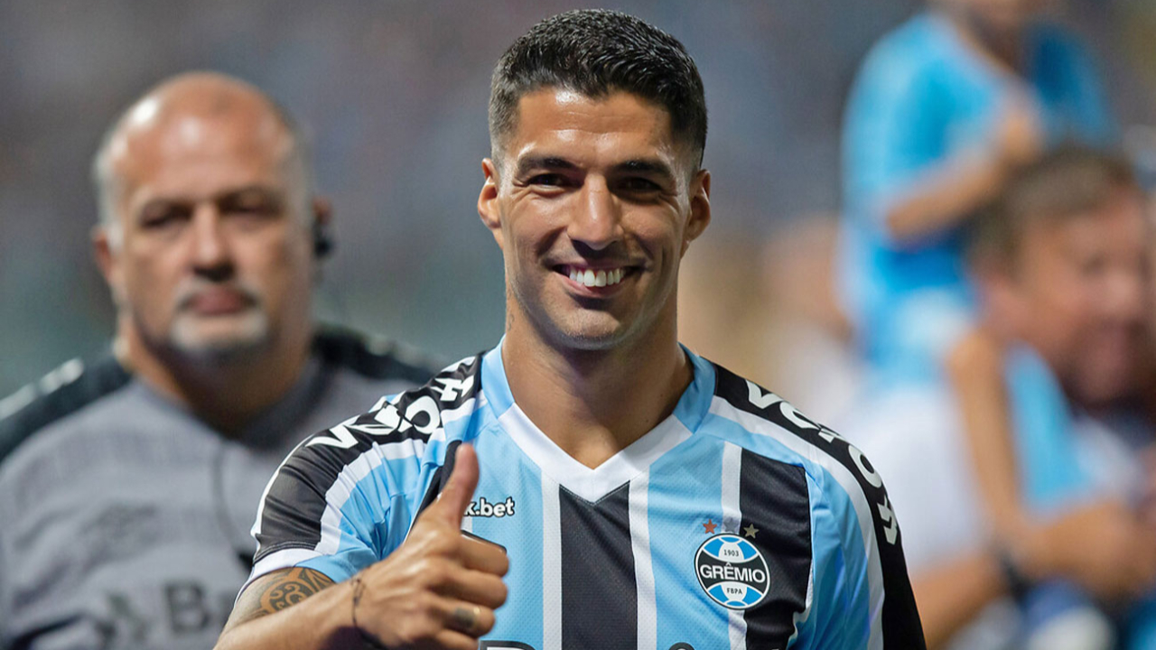 Suarez ilk maçında hat-trick yaptı