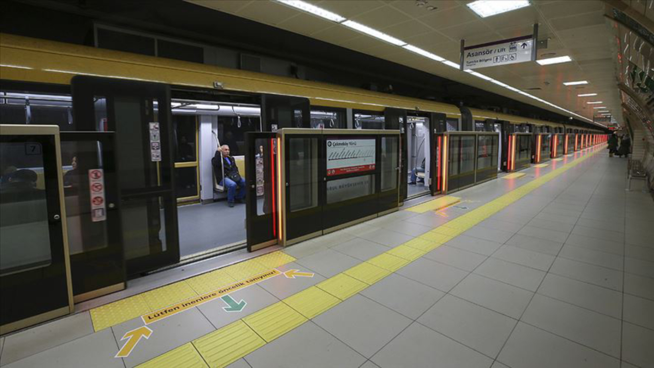 İstanbullular dikkat! Bazı metro hatlarında seferler saat 14.00'ten itibaren yapılmayacak!