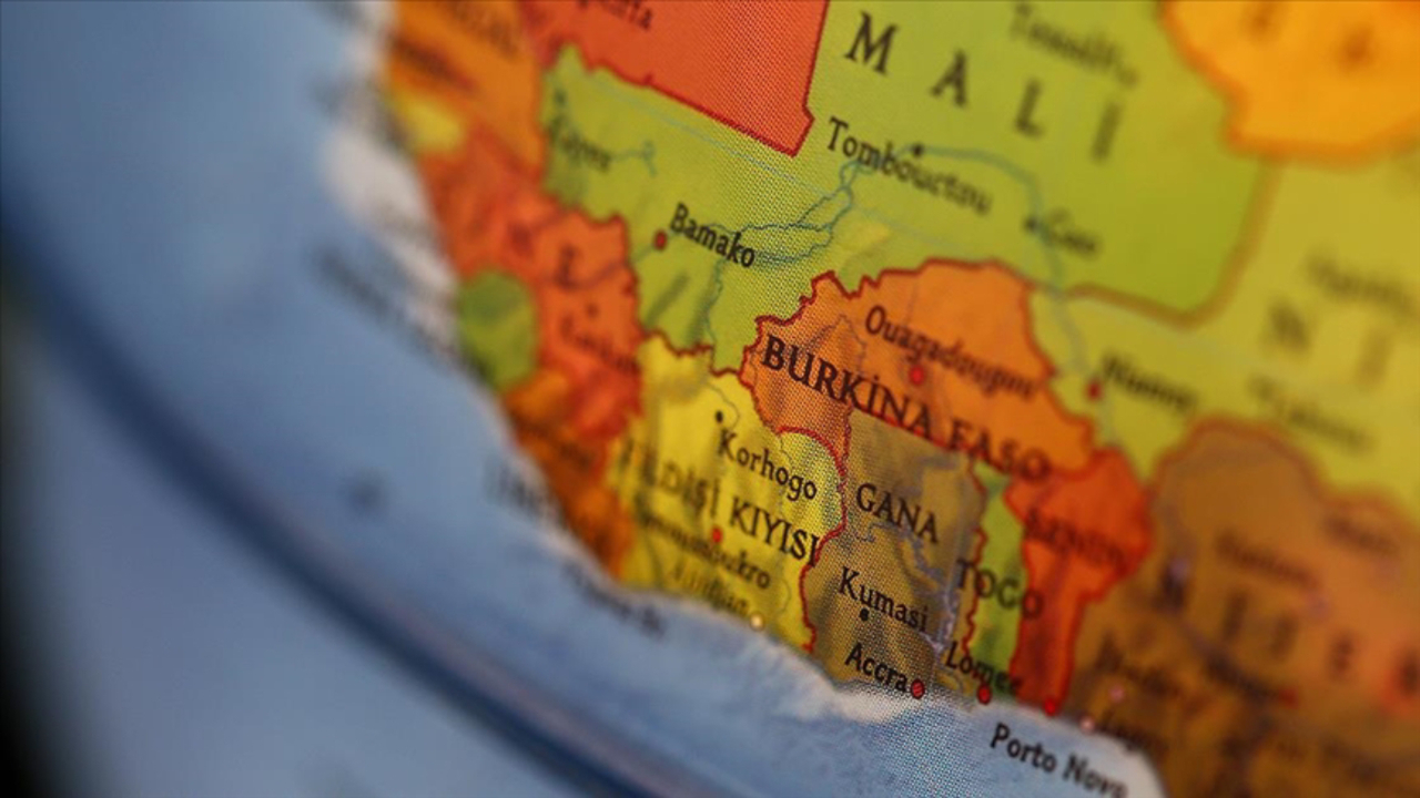 Burkina Faso’daki Fransız askerlere 1 ay süre