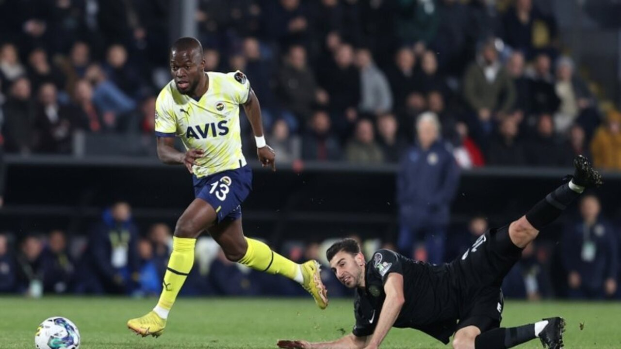 Ümraniyespor - Fenerbahçe maçında Enner Valencia'nın golü VAR'dan döndü!