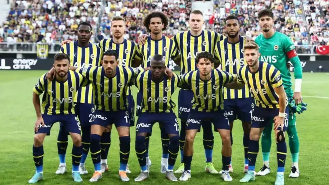 Fenerbahçe'de Ümraniyespor maçı öncesi 2 yıldız kadroda yer almadı!