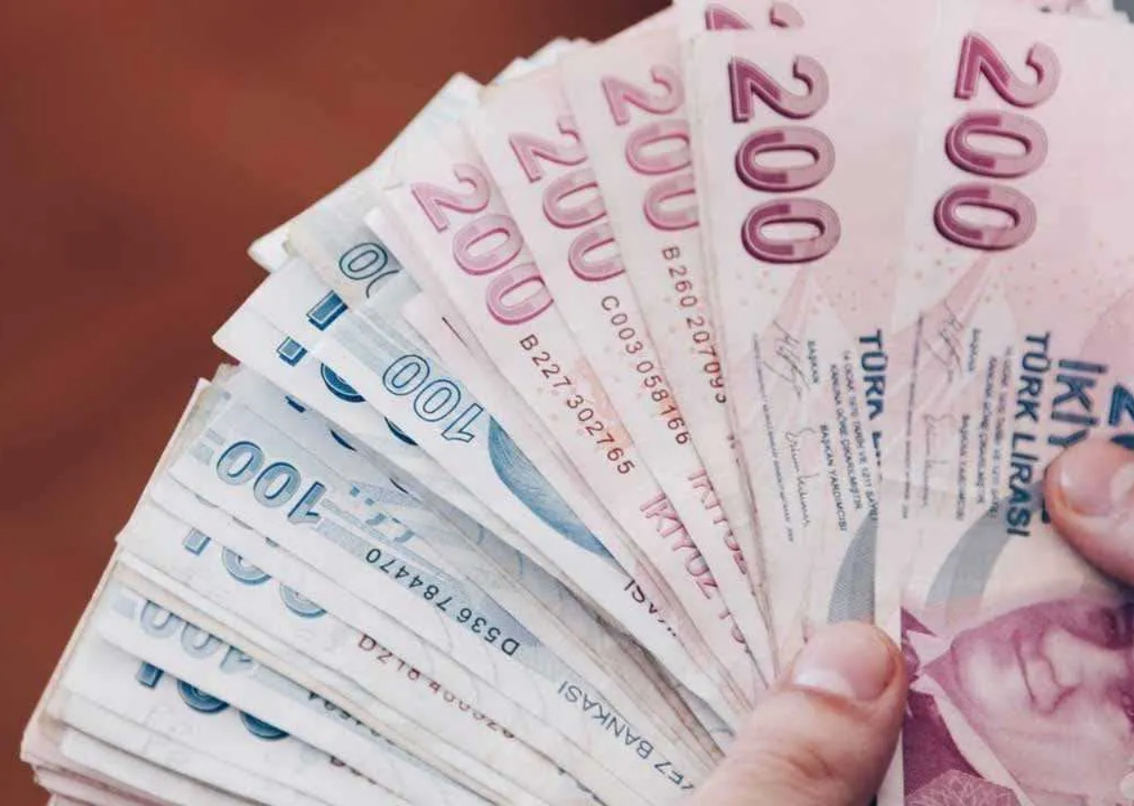 Memur ve emekliye müjde! Asgari ücrete, memur ve emekli maaşlarına, bayram ikramiyelerine ek zam geliyor