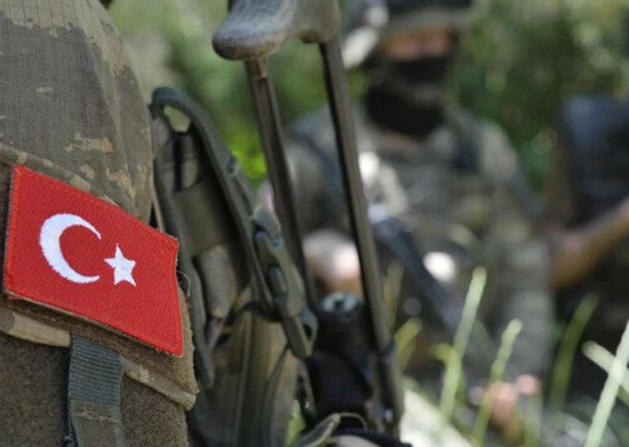 Ağrı'da askeri araç devrildi: Şehitlerimiz var!