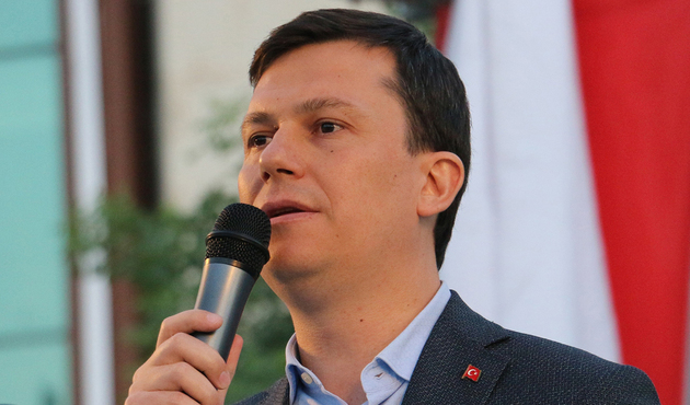AK Parti'nin yeni Genel Sekreteri Fatih Şahin oldu...
