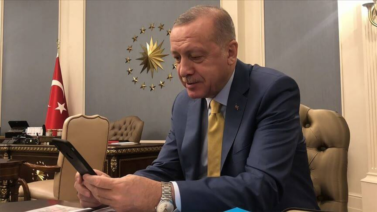 Cumhurbaşkanı Erdoğan'dan Paris'teki Türk vatandaşlara çağrı: Paris bu seçimlerde farklı bir neticeye vesile olacak!