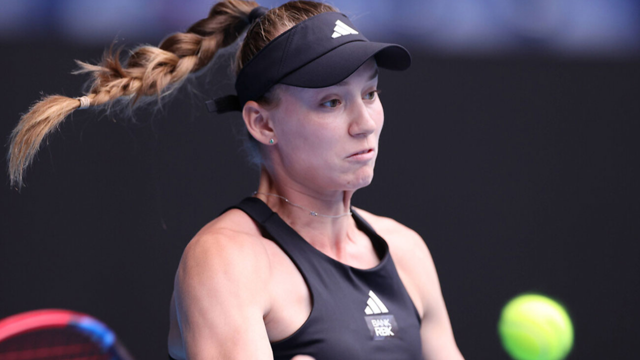 Tek kadınların ilk finalisti Elena Rybakina
