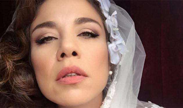 Yeşim Ceren Bozoğlu yeni dövmesinin fotoğrafını paylaştı, sosyal medyada olay oldu!