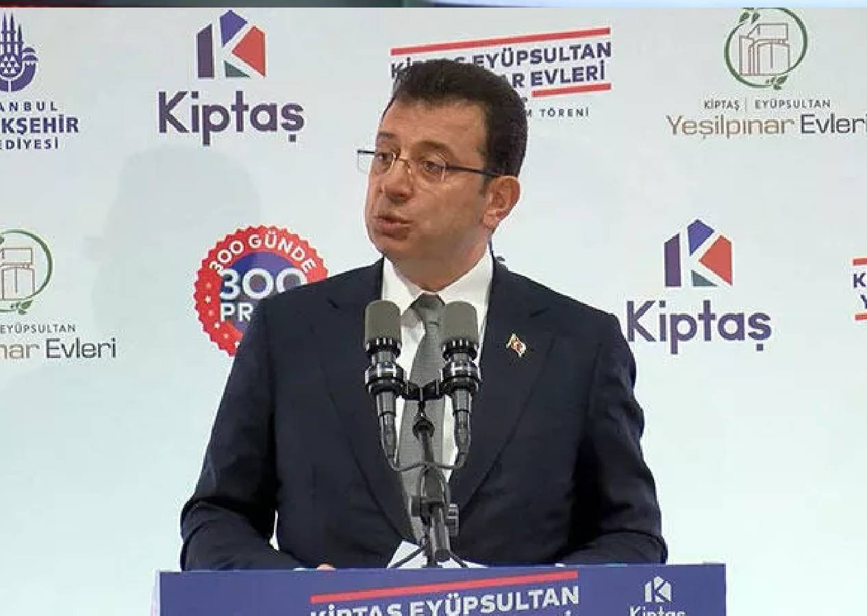 İmamoğlu'na konut testlim töreninde protesto: 17 bin insanı işten attınız