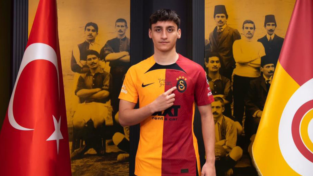 Cimbom Emirhan Kayar ile sözleşme imzaladı