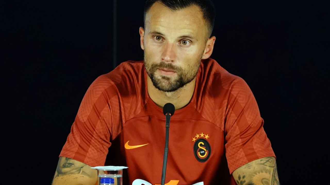 Galatasaray'da ayrılık yakın! Haris Seferovic'le yollar ayrılıyor