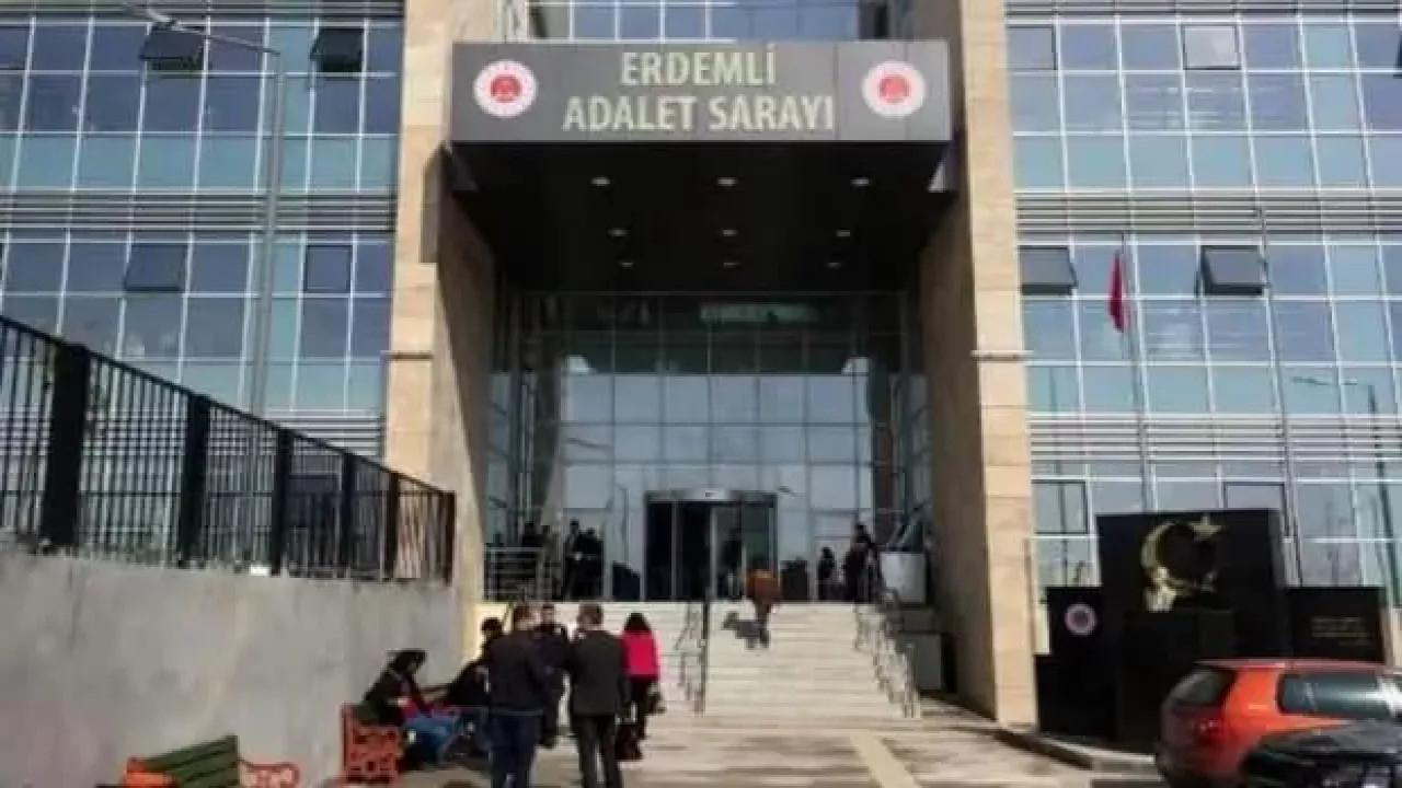 Mersin adliyesinde silahlı kavga: Yaralılar var!