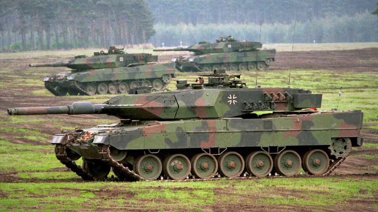 Litvanya Dışişleri Bakanından Almanya'ya Leopard mesajı: Tanke schön