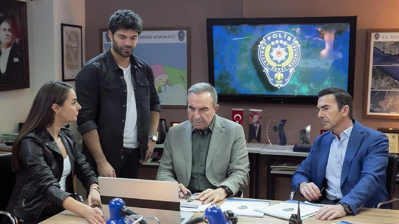 Arka Sokaklar’dan bir ayrılık haberi daha geldi, bu kez başrol gitti! İşte o isim