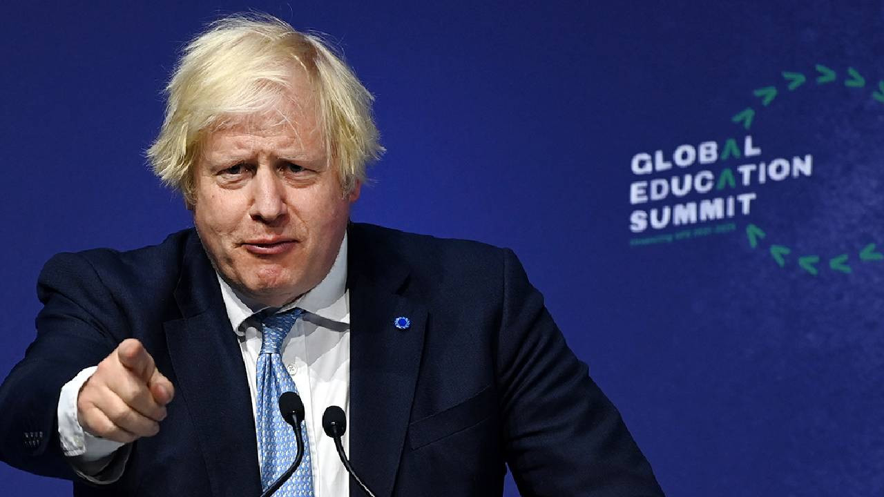 Eski İngiltere Başbakanı Johnson: Putin beni füze ile tehdit etti