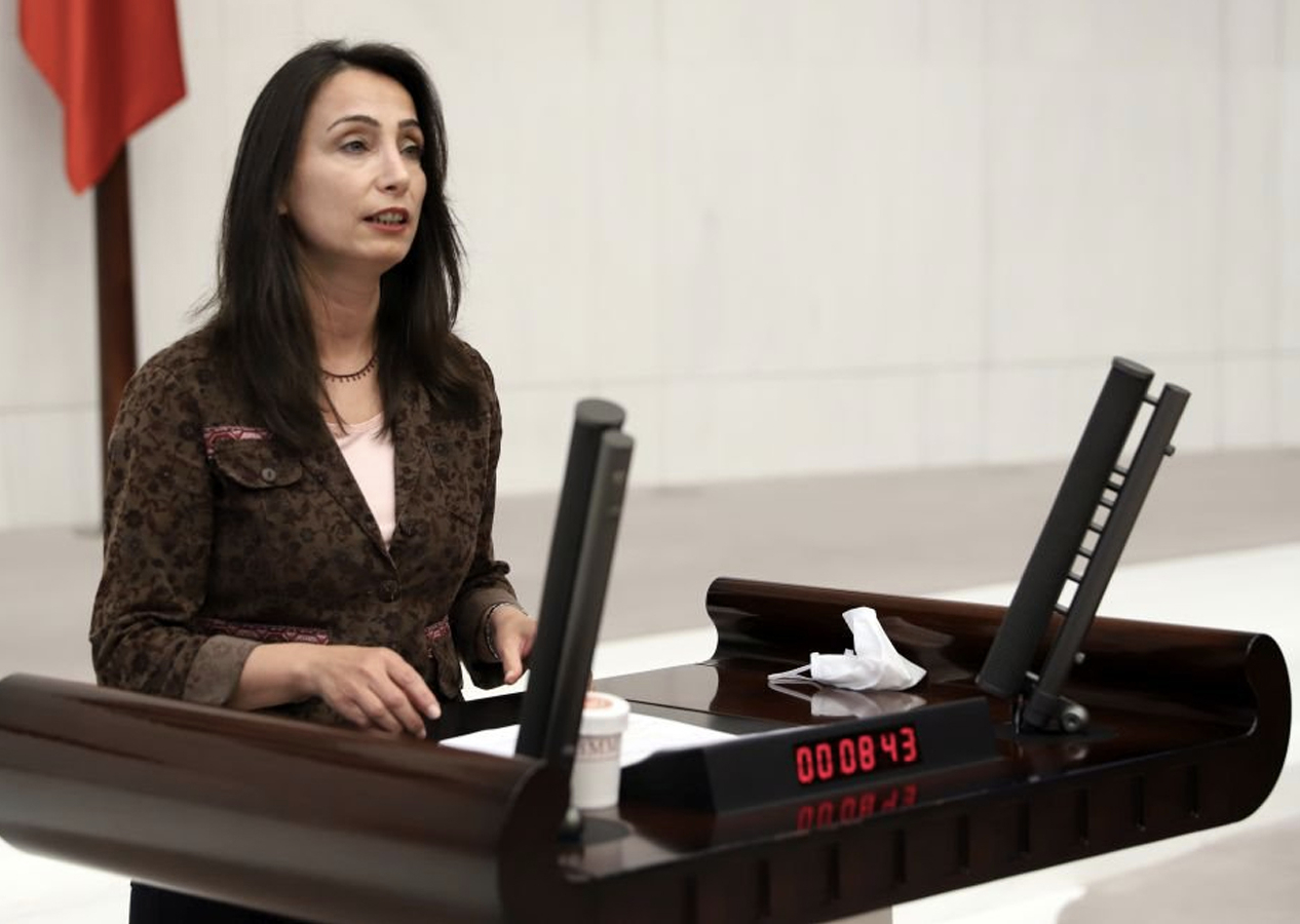 HDP'li Tülay Hatimoğulları'ndan skandal sözler: Türkiye'ye 'soykırımcı' dedi terörist başına 'özgürlük' istedi