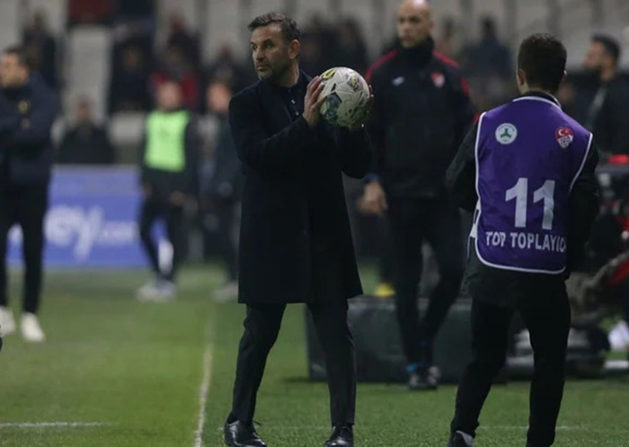 Galatasaray Teknik Direktörü Okan Buruk'tan Giresunspor galibiyeti sonrası rekor ve şampiyonluk sözleri...